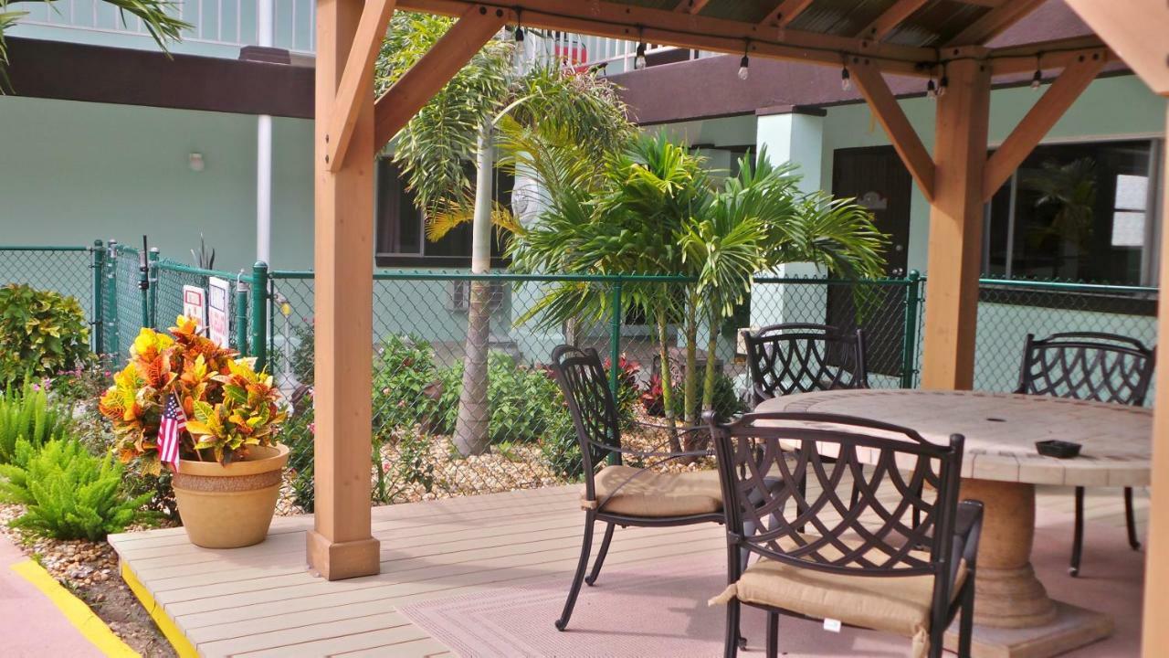 Island House Resort Hotel St. Pete Beach Exterior foto
